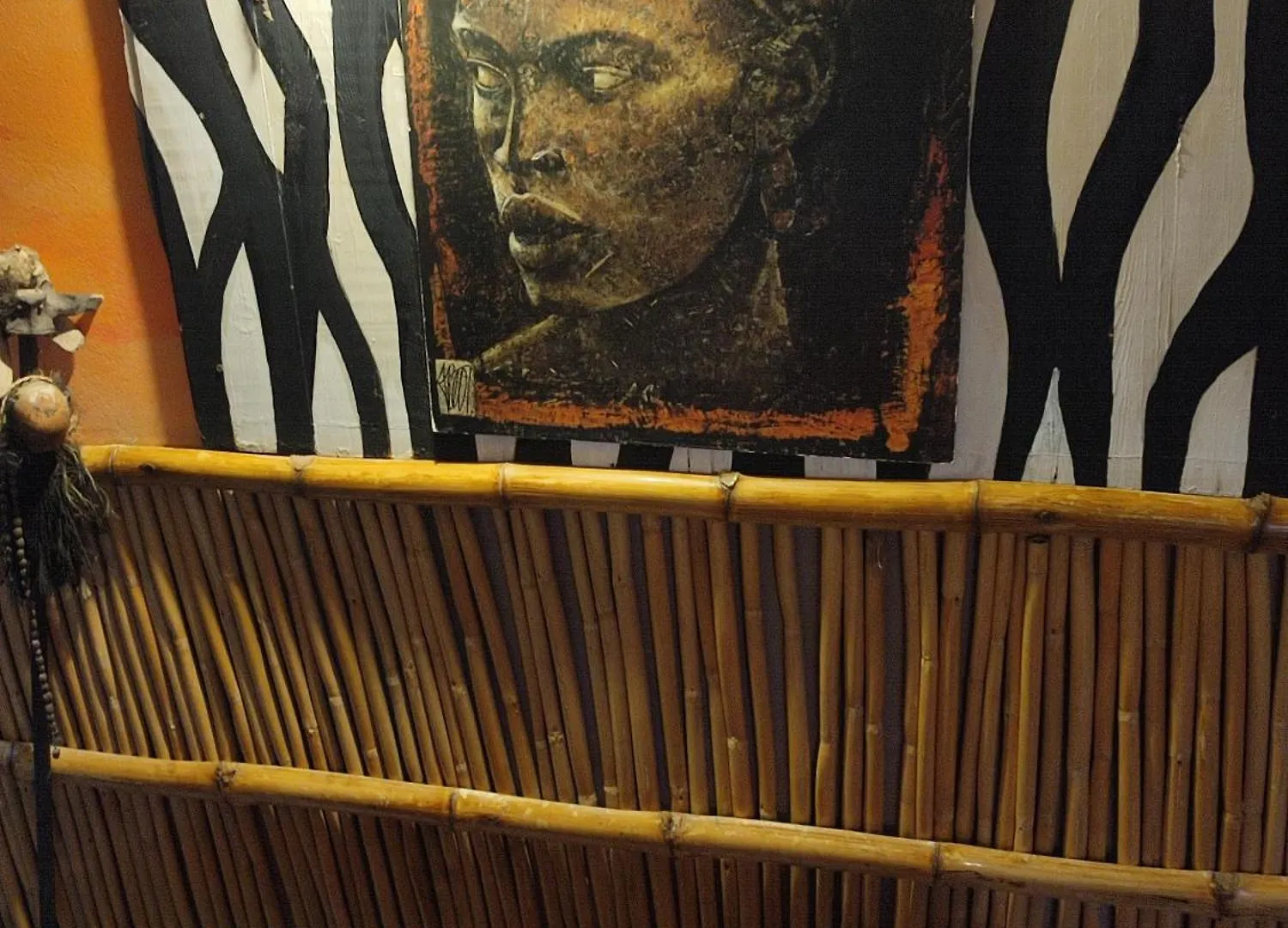 Black Mamba Paul Hotel